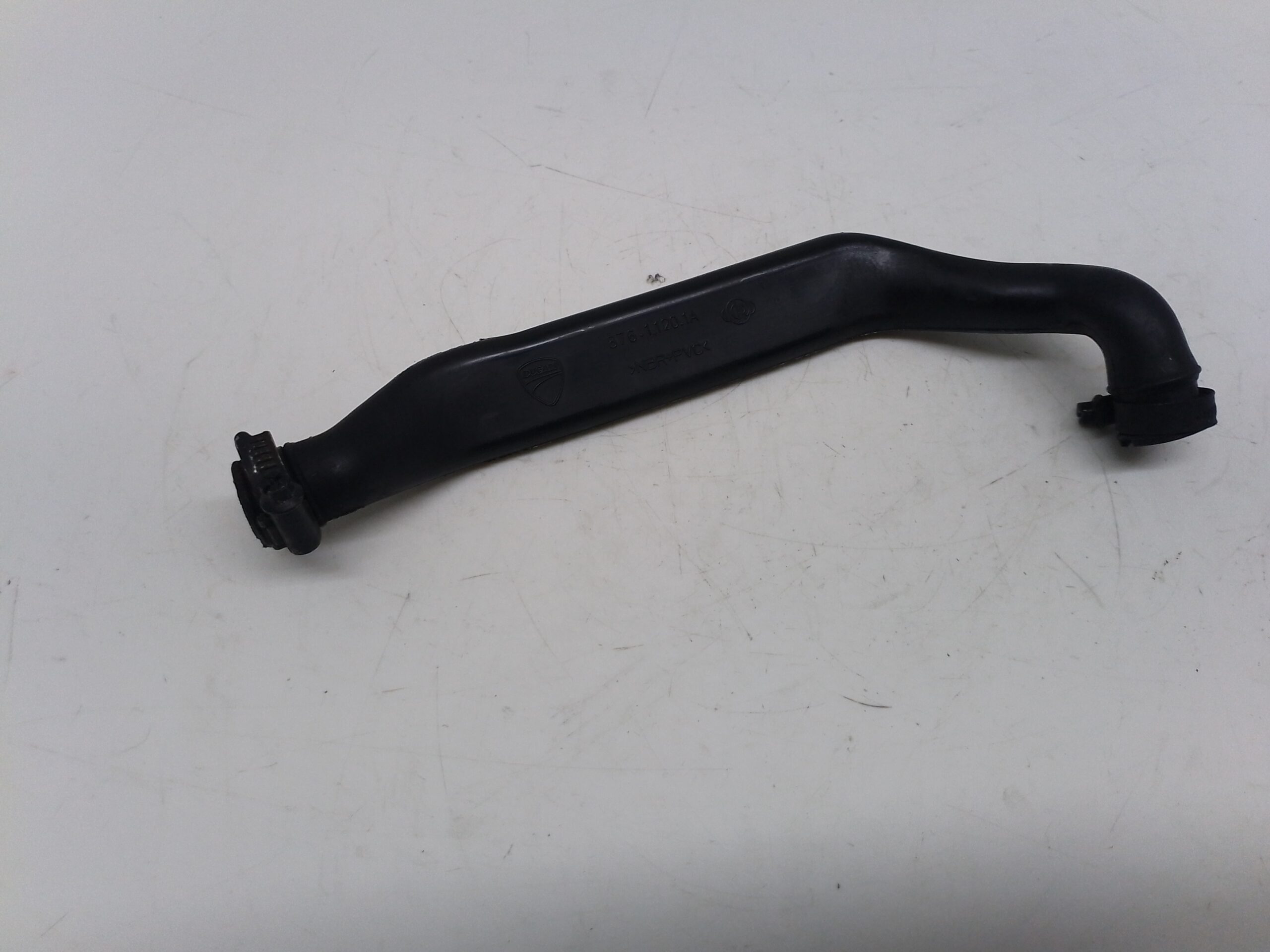 DUCATI HYPERMOTARD 939 Tubo sfiato olio Blow by 87611201a