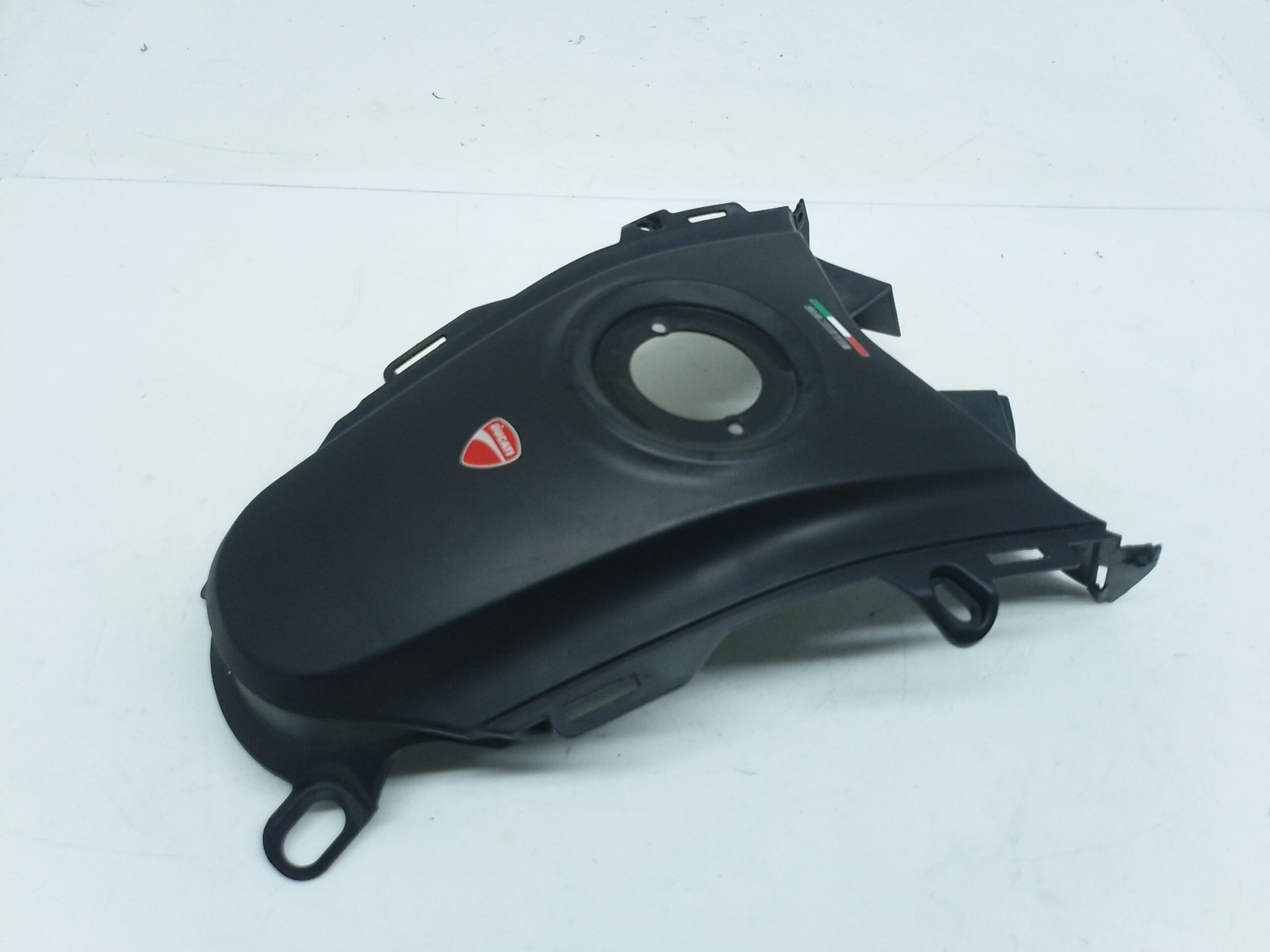 DUCATI HYPERMOTARD 939 Carena coperchio serbatoio 48015671b