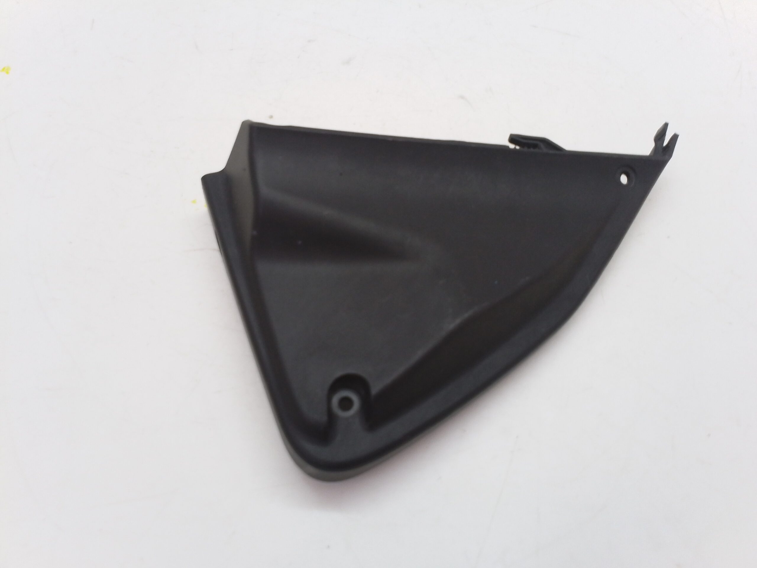 DUCATI HYPERSTRADA 939 Plastica fianchetto serbatoio sx 48015711a