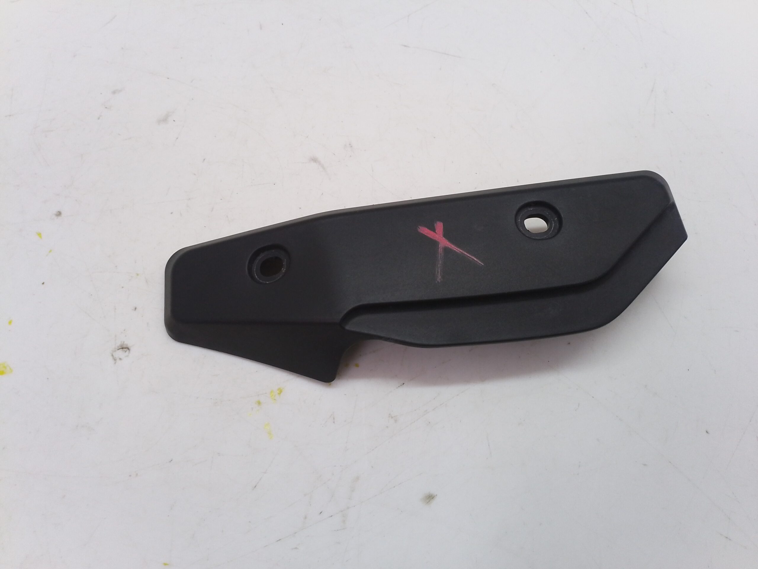 DUCATI HYPERSTRADA 939 Plastica protezione radiatore sx 24612131a