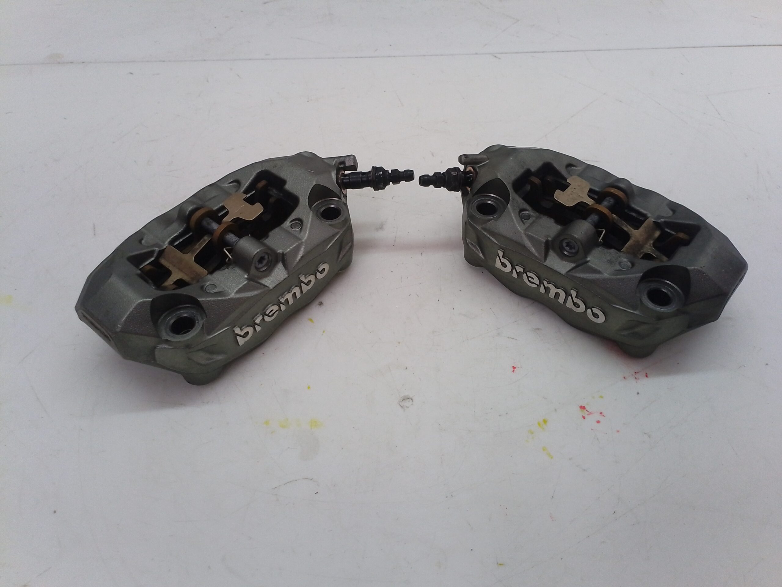DUCATI HYPERSTRADA 939 Pinze freno anteriori Brembo