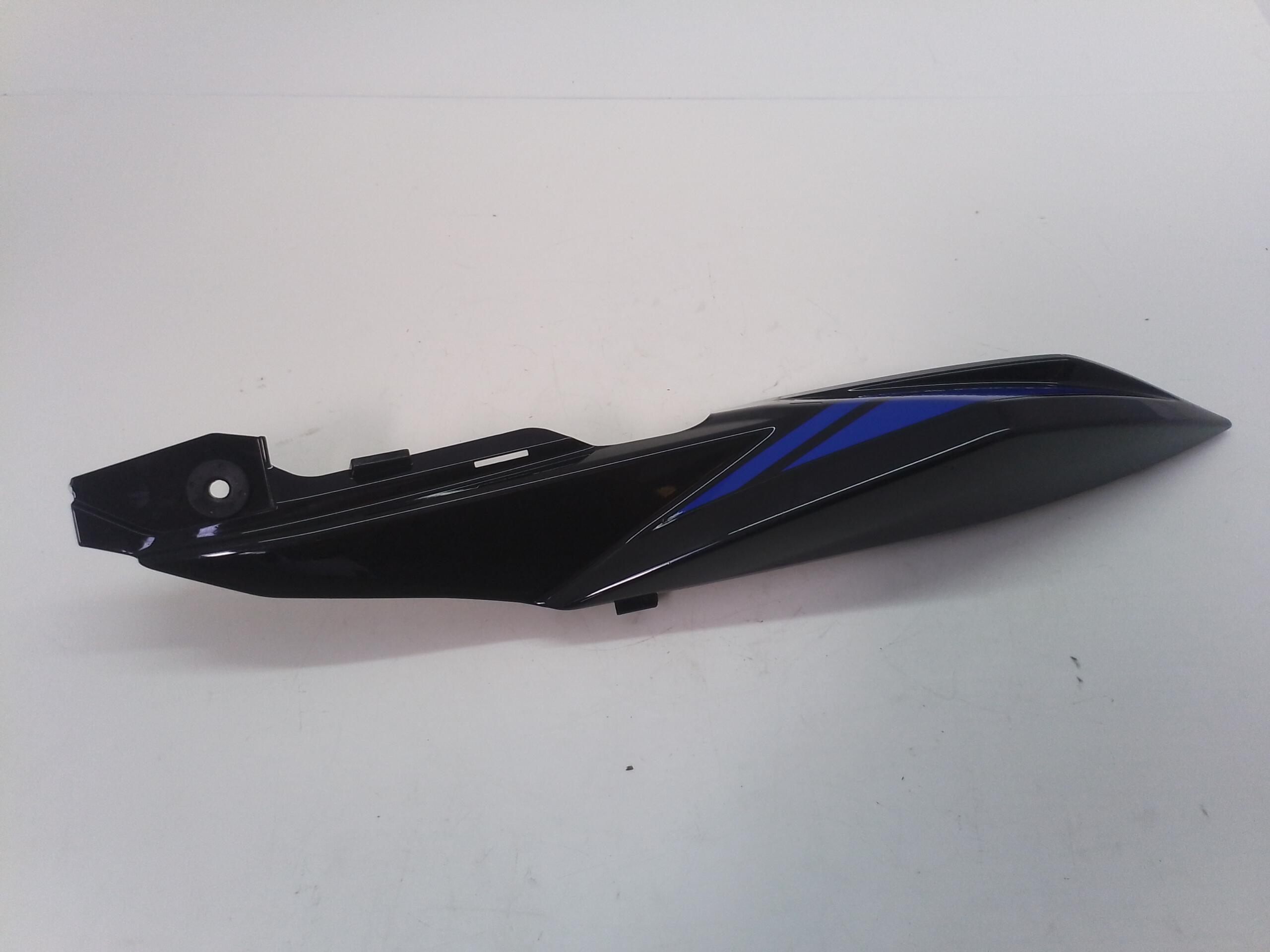 SUZUKI GSX750.1100Eベコ 純正テールカウル SUZUKI GSX750.1100Eベコ
