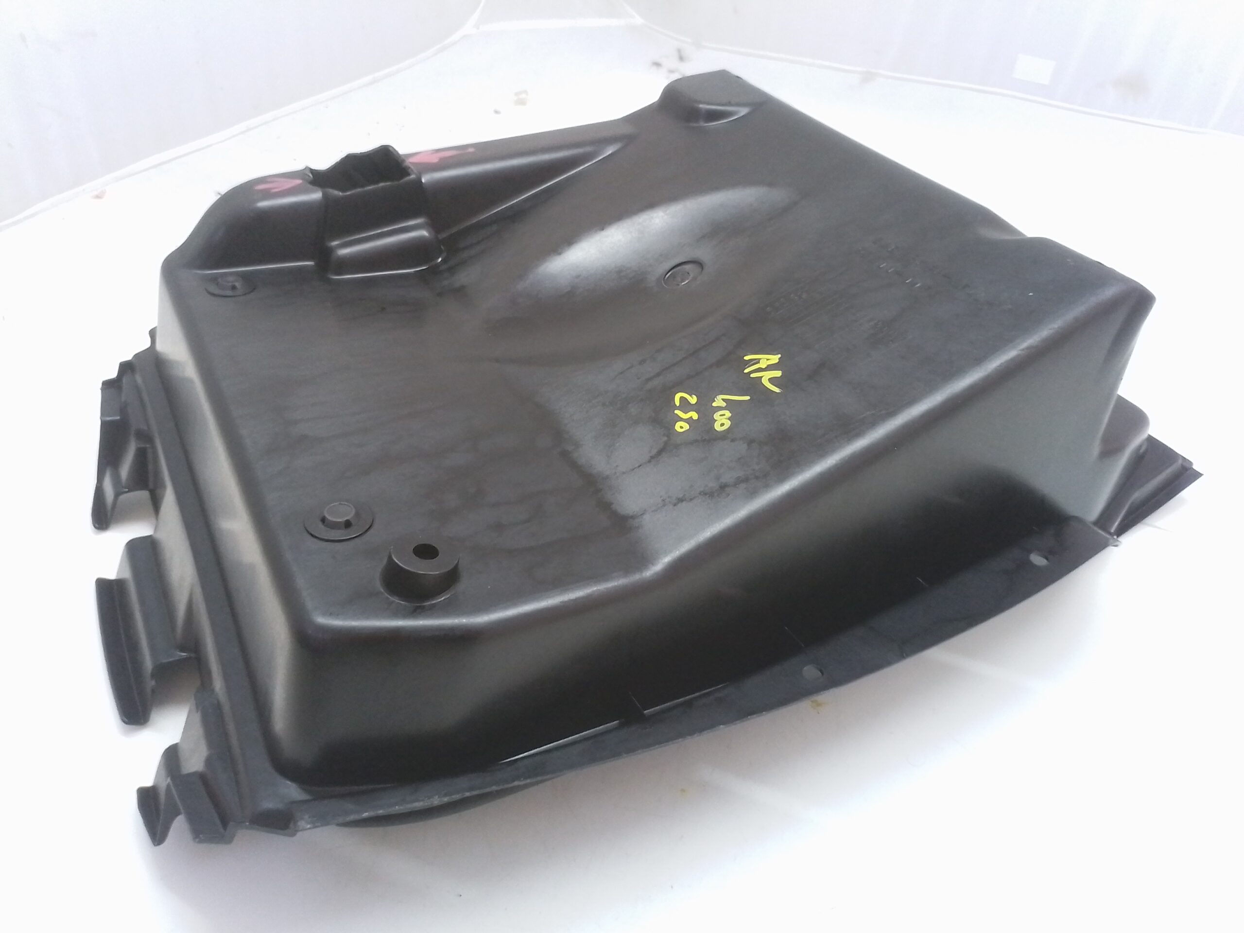 Suzuki Burgman 250 400 98 02 Bauletto vano porta casco da riparare  9221114f0