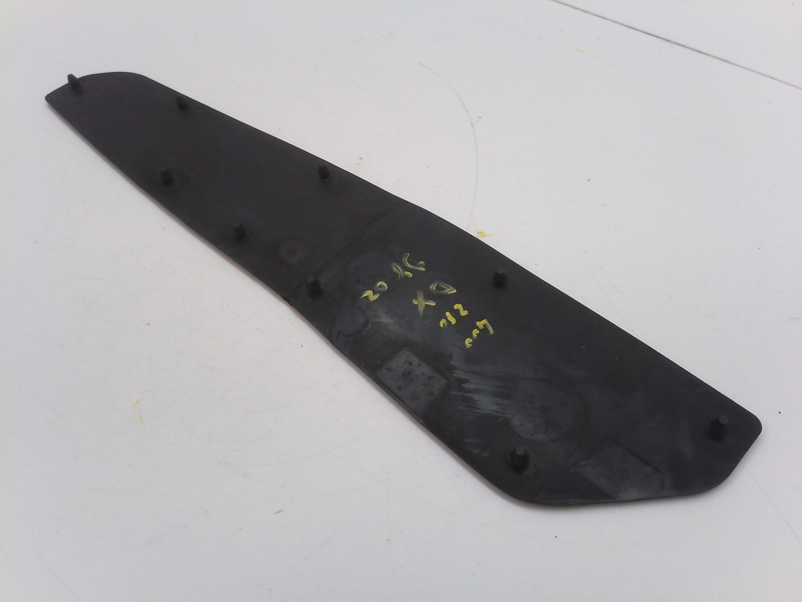 Suzuki Burgman 250 400 98 02 Tappetino anteriore destro  4822114f00