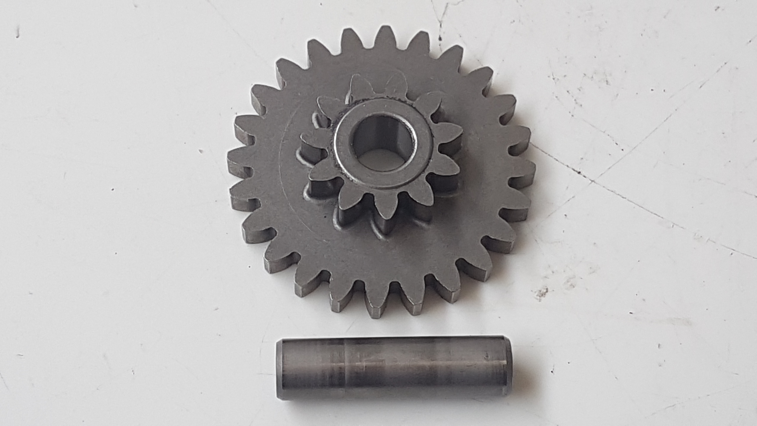 Yamaha FAZER 600  1998-01 Ruota puleggia Ingranaggio avviamento folle