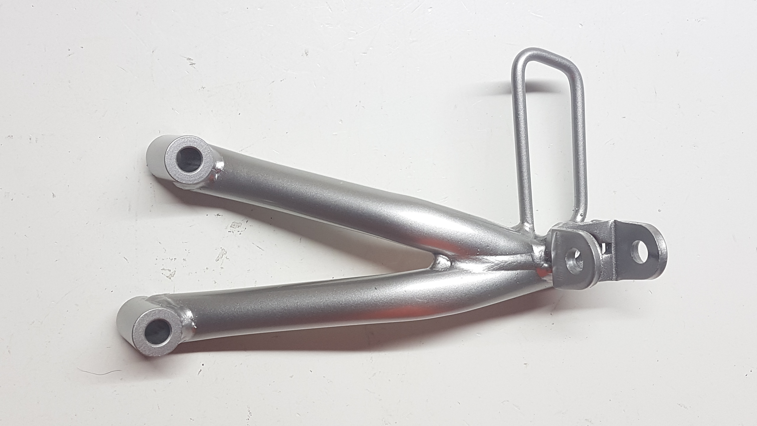SUZUKI RF 600 RU supporto pedana Sx passeggero 43820-21E10