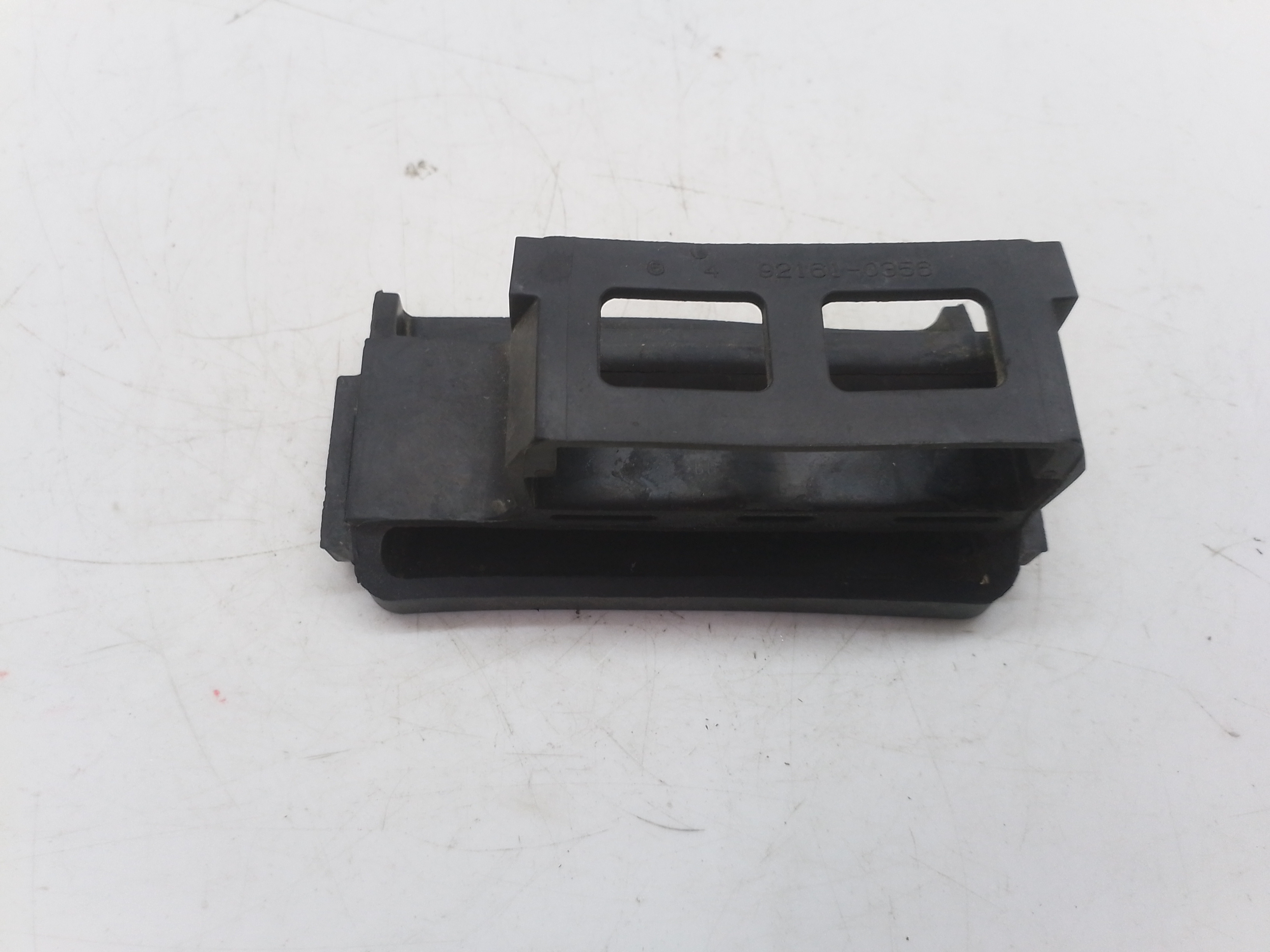 KAWASAKI Z750 R 10 14 supporto centralina scatola fusibili 921610356