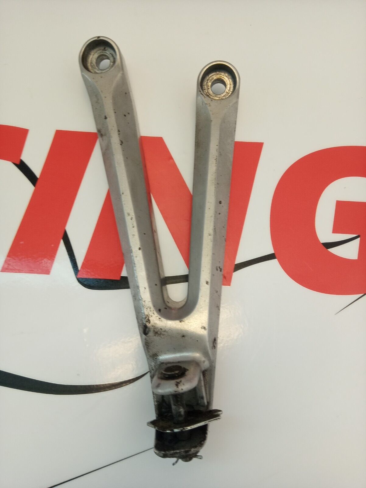 SUPPORTO PEDANA POSTERIORE SINISTRA HONDA CBR 1000 RR FIREBLADE 2004-2005