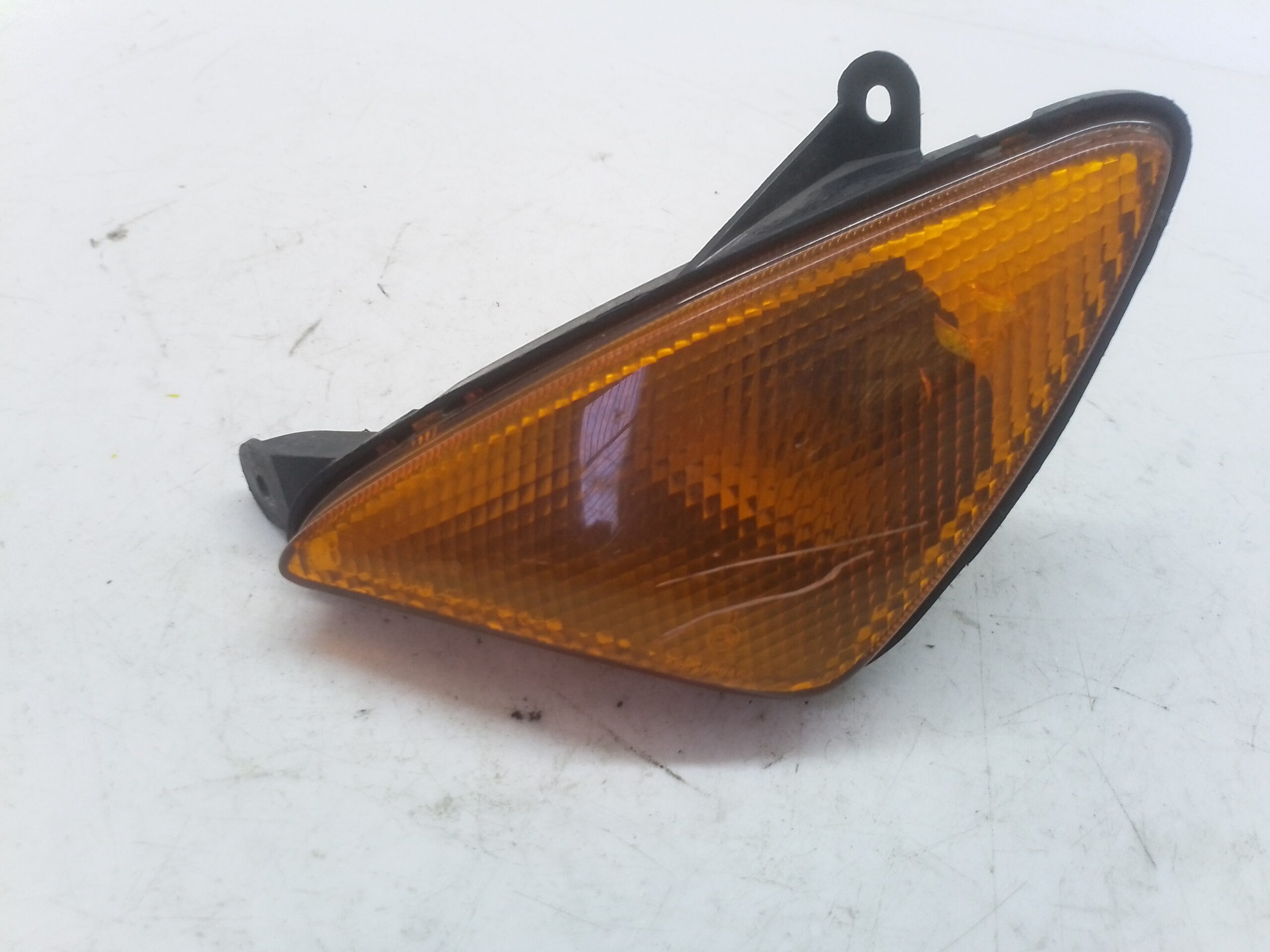 yamaha t-max 500 04 07 frecce anteriore sinistra supporto rotto vedi foto