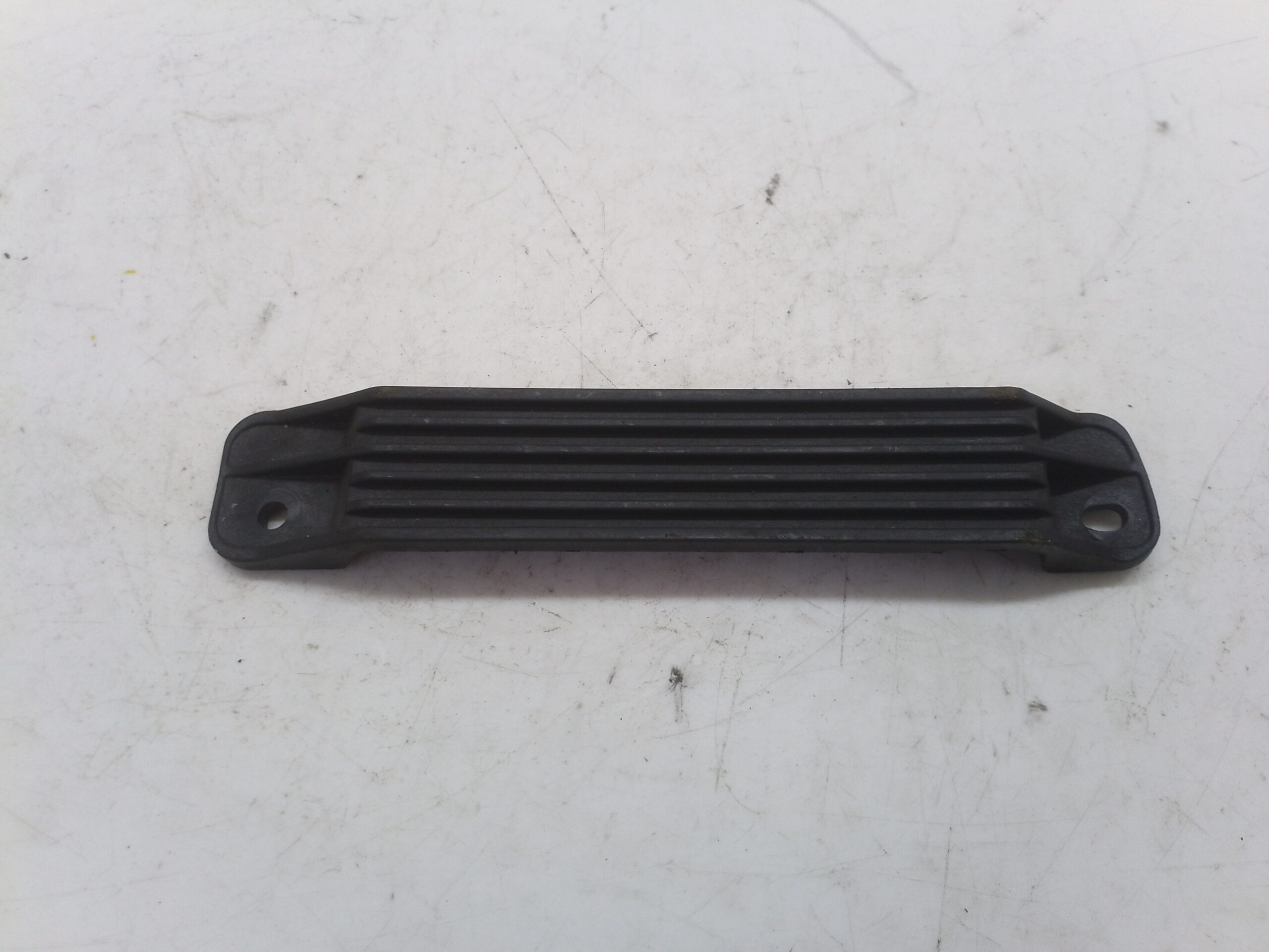 Piaggio Vespa GTS 300 17 plastica ferma batteria 621829