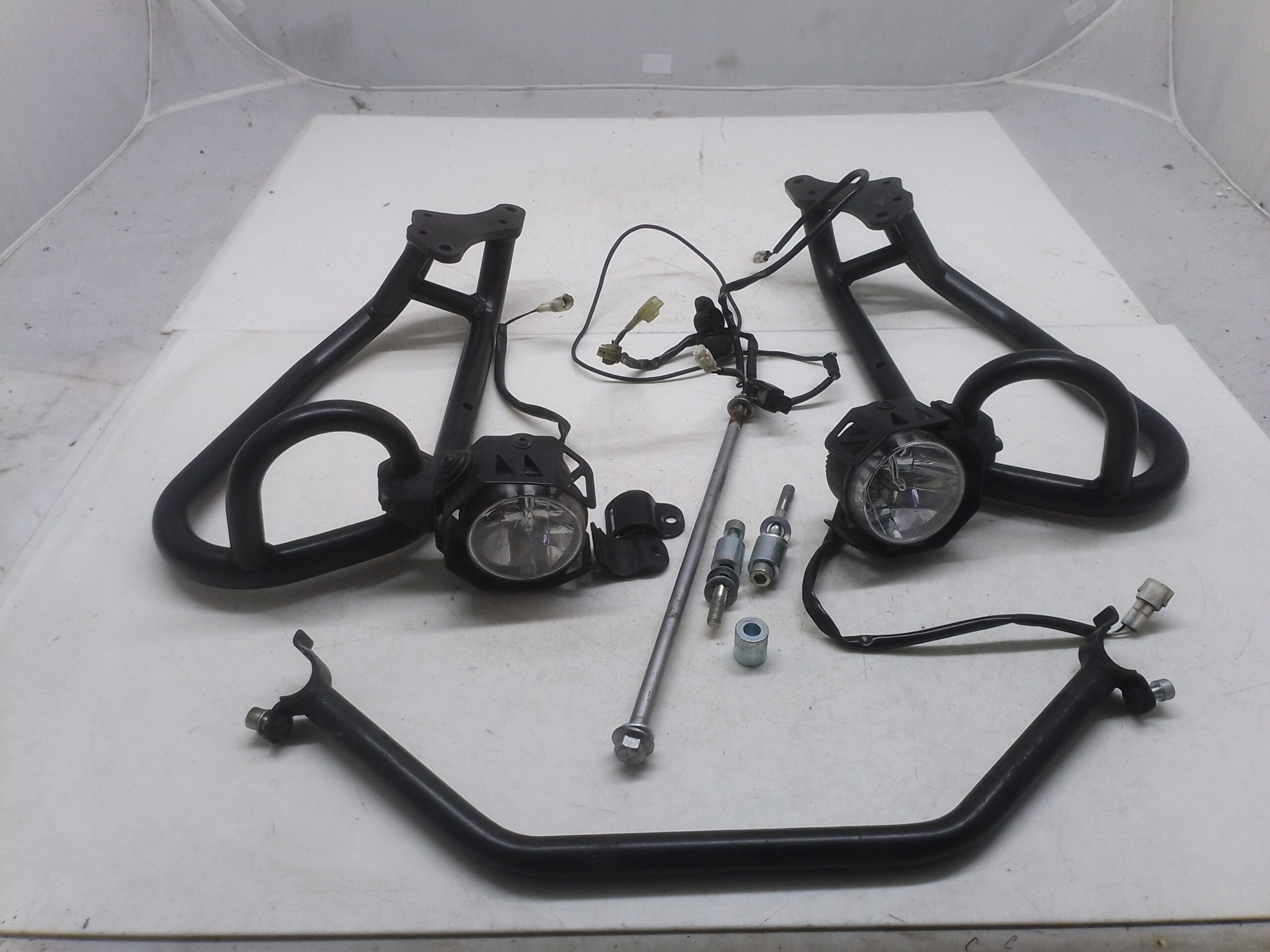 BMW GS 1200 r 04 07 telaio paramotore con faretti 03151644000r 03153844000l