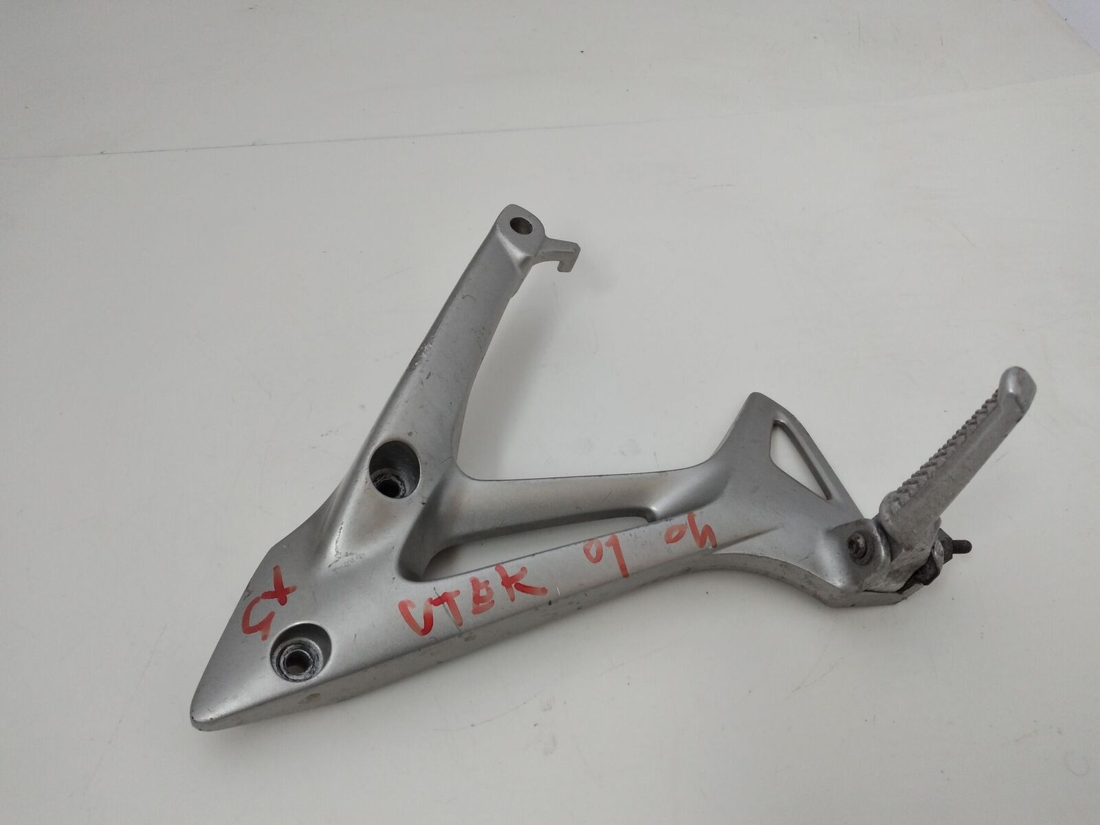PEDANA POSTERIORE SINISTRA HONDA V TEK 01 04