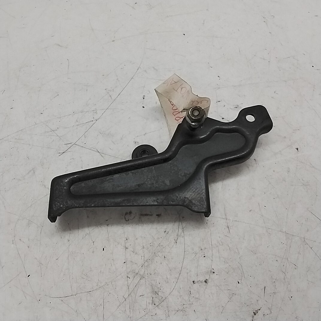 Aprilia Caponord ETV 1000 01 04 supporto radiatore olio