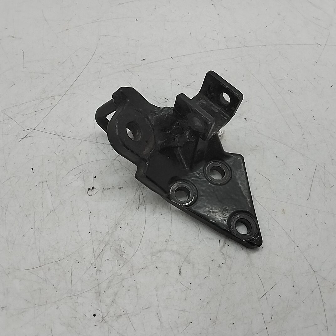 Aprilia Caponord ETV 1000 01 04 supporto pedana anteriore sinistro