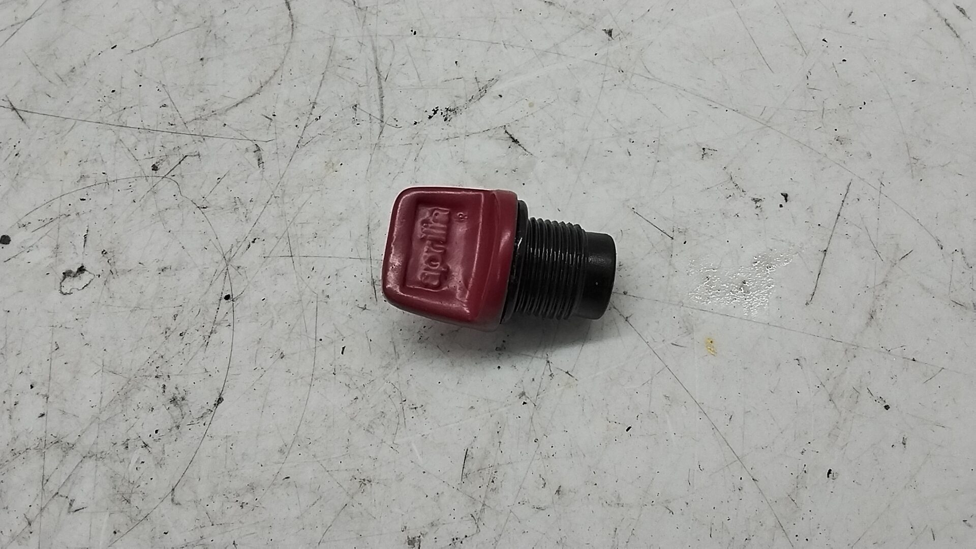 Aprilia Caponord ETV 1000 01 04 tappo radiatore olio