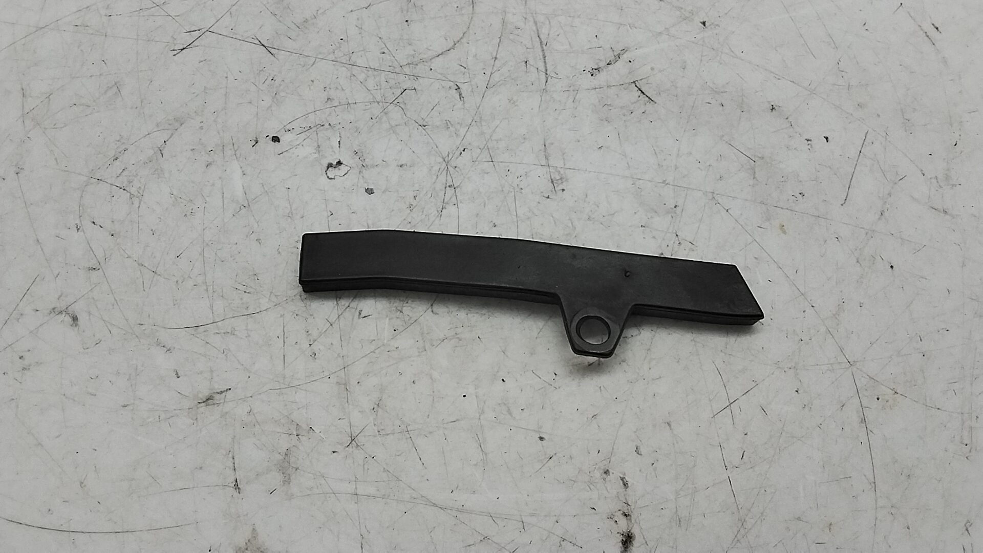 Aprilia Caponord ETV 1000 01 04 plastica ferma cavo inferiore 800102