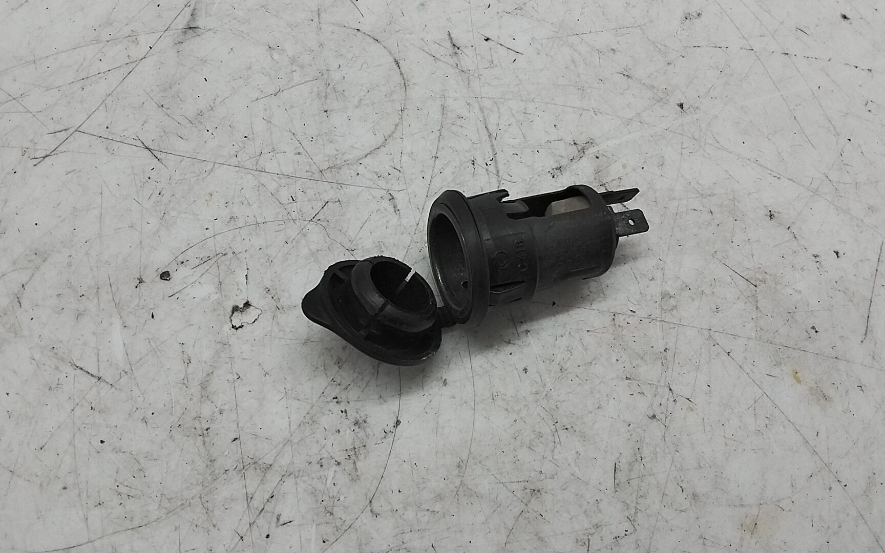 Aprilia Caponord ETV 1000 01 04 presa di corrente accendisigari